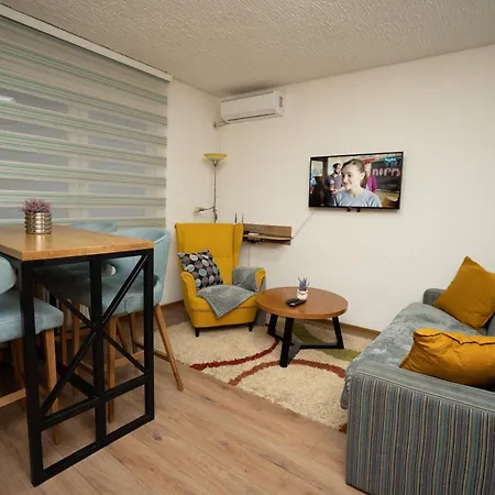 Casa Dafin Tekija - Kladovo アパート