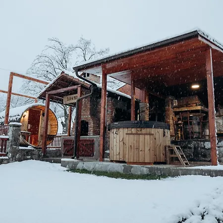 Casa Dafin Tekija - Kladovo アパート *